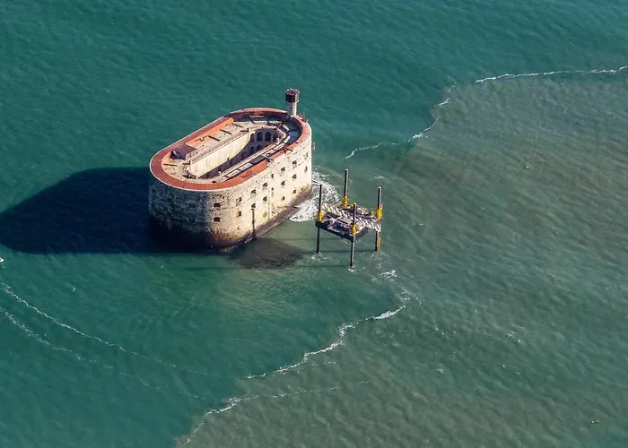 Nuit Insolite Sur Un Voilier Au Coeur De La Rochelle