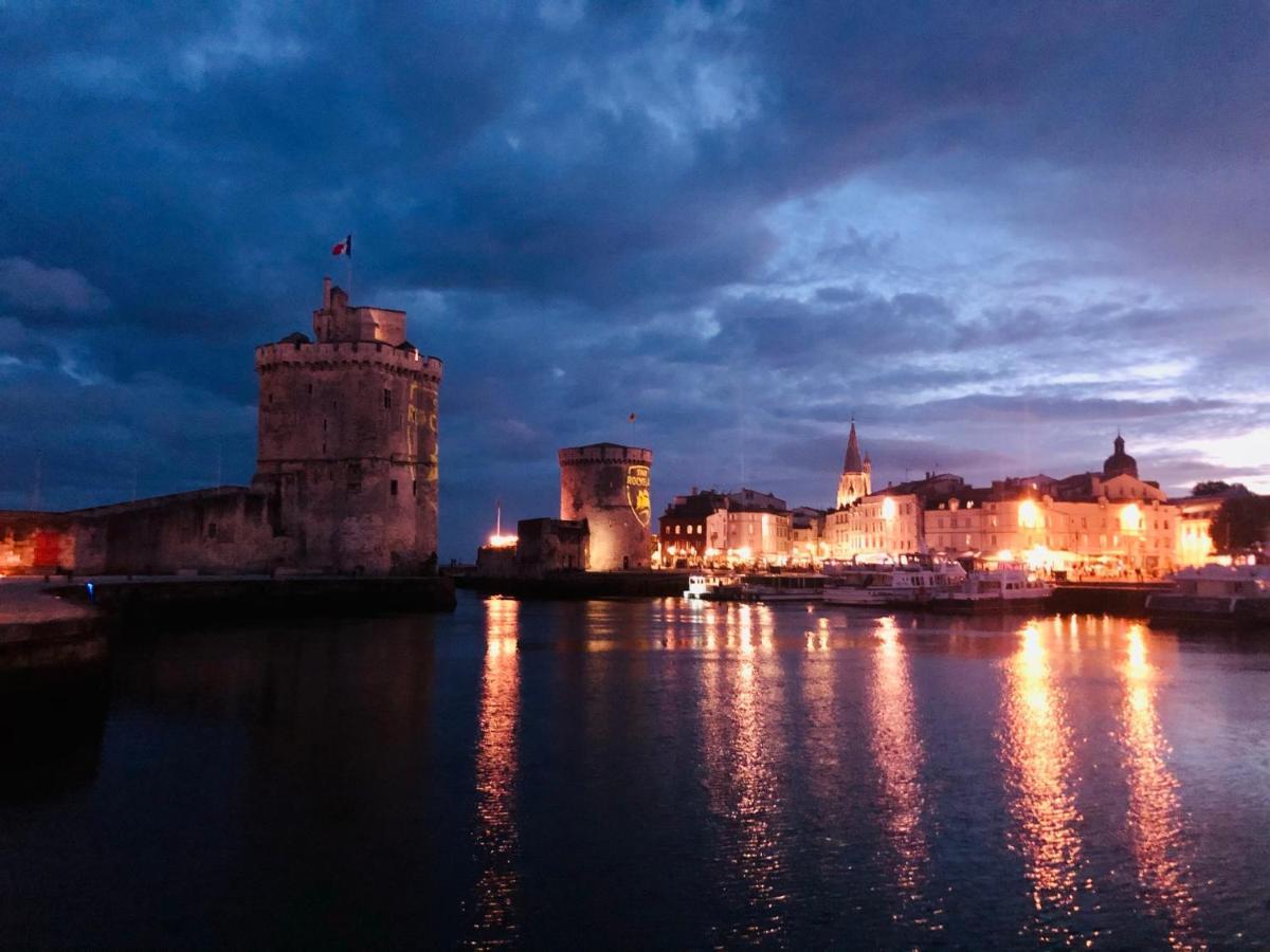 Nuit Insolite Sur Un Voilier Au Coeur De La Rochelle *